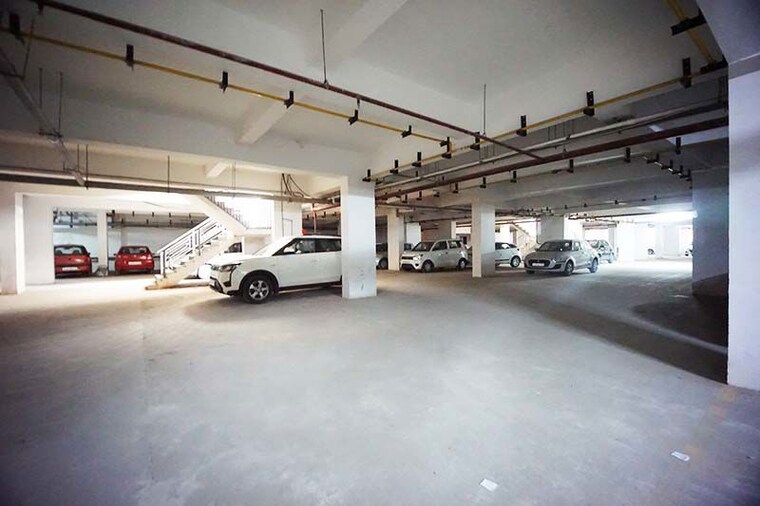  Parking, nana chiloda 2 Bedroom 1050 Sq.Ft. Apartment In Nana Chiloda Ahmedabad 10512667