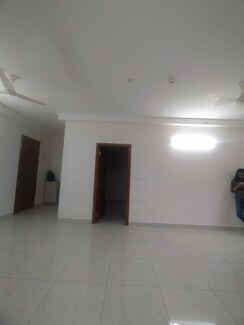 2 BHK Apartment For Rent in Prestige Park Square