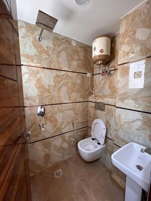 Bathroom in 2 BHK Builder Floor at Saket – for Rent