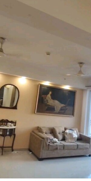 Furnished Amenities in 3.5 BHK Apartment at DLF New Town Heights III, Sector 91 – for Rent