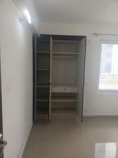 3 BHK Apartment For Rent in Ramprastha City The Edge Towers