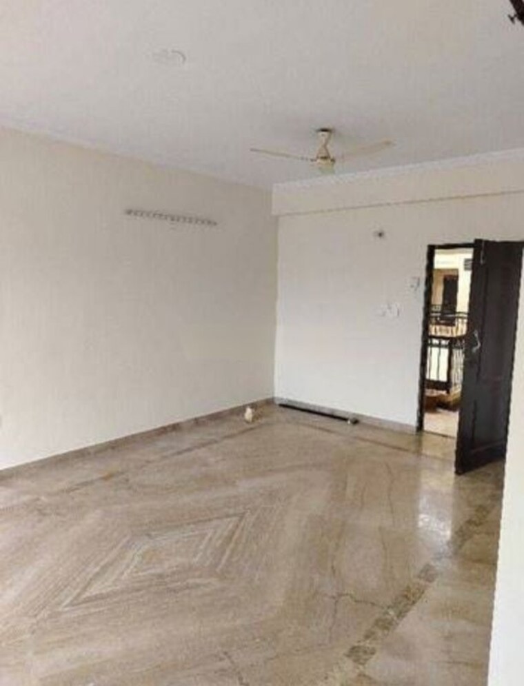 Room, rohtas-vintage-apartment 3 Bedroom 1600 Sq.Ft. Apartment In Butler Colony Lucknow 10512756