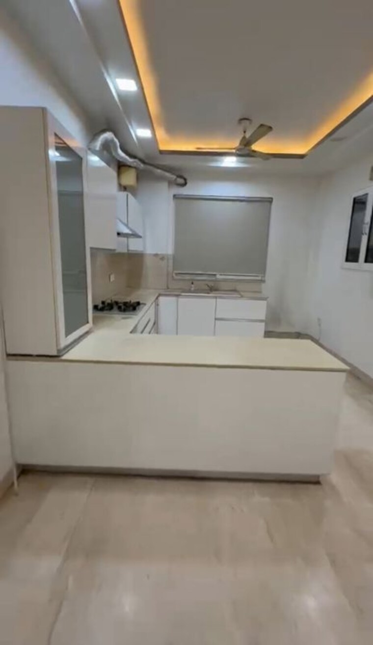 Kitchen, ansal-api-versalia 4 Bedroom 2700 Sq.Ft. Builder Floor In Sector 67a Gurgaon 10512785