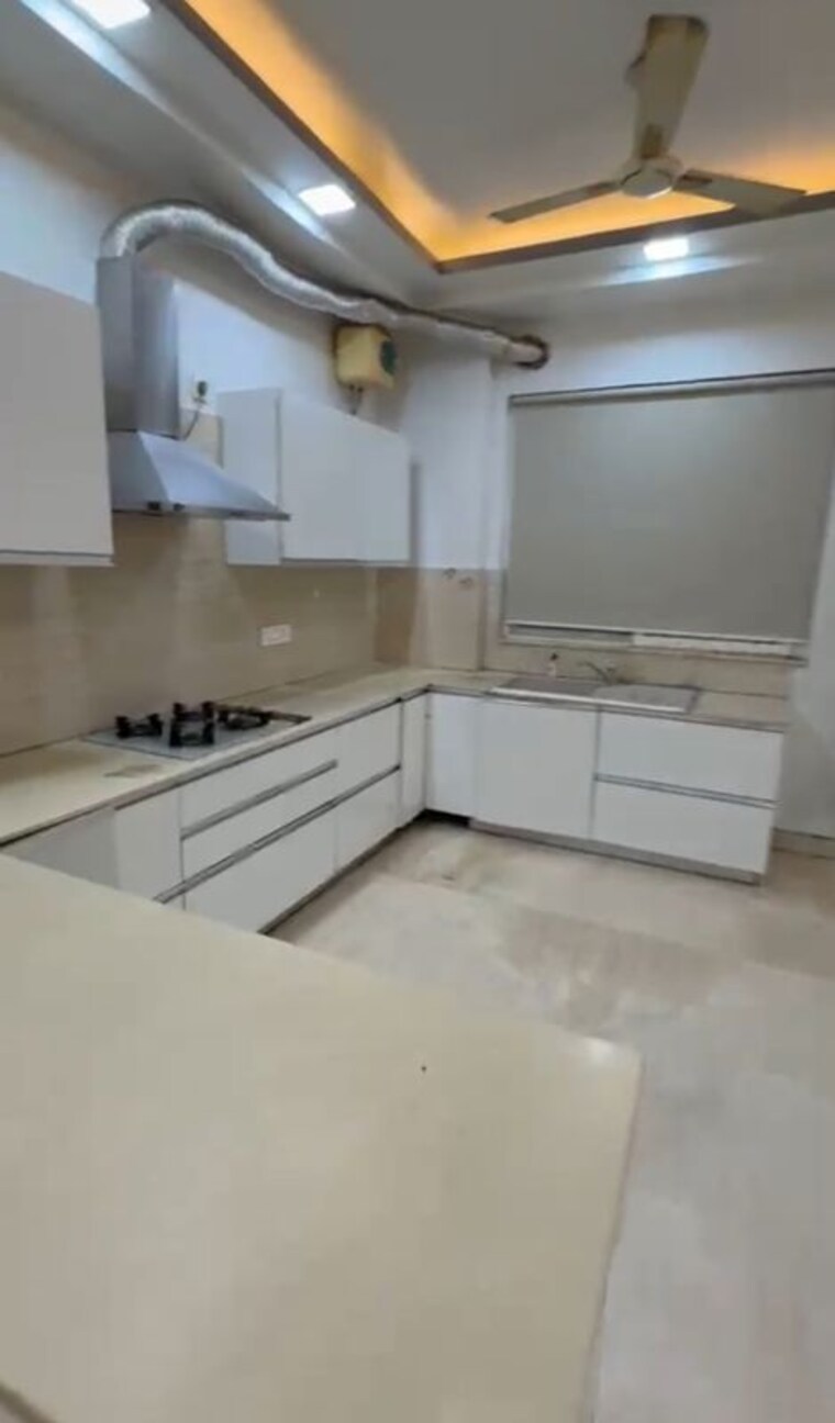 Kitchen, ansal-api-versalia 4 Bedroom 2700 Sq.Ft. Builder Floor In Sector 67a Gurgaon 10512785