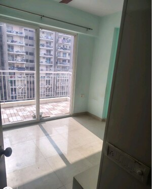 Room in 2 BHK Apartment at Shree Vardhman Green Court, Sector 90 – for Sale