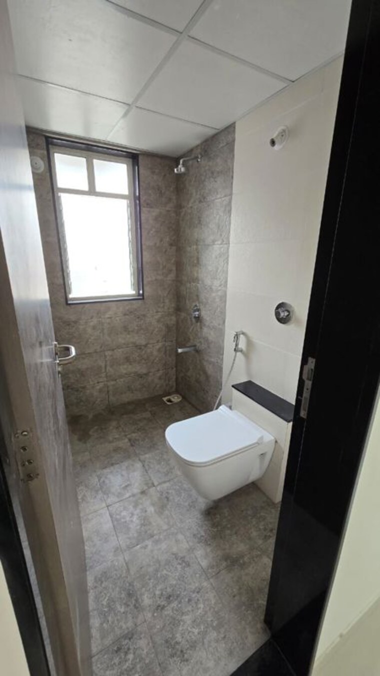 Bathroom, paranjape-trident-towers 1 Bedroom 560 Sq.Ft. Apartment In Wakad Pune 10512837