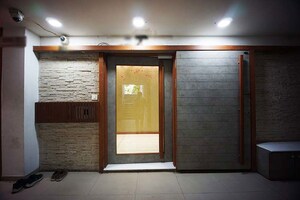 Room in  Office Space at Navrangpura – for Sale