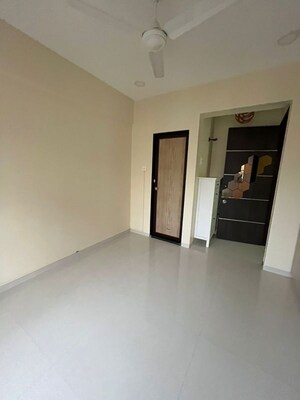 Room in 2 BHK Apartment at Meghana CHS Tilak Nagar, Tilak Nagar – for Rent