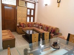 2 BHK Builder Floor For Rent in Sector 31