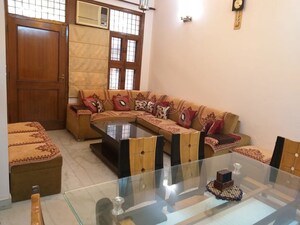 2 BHK Builder Floor For Rent in Sector 31
