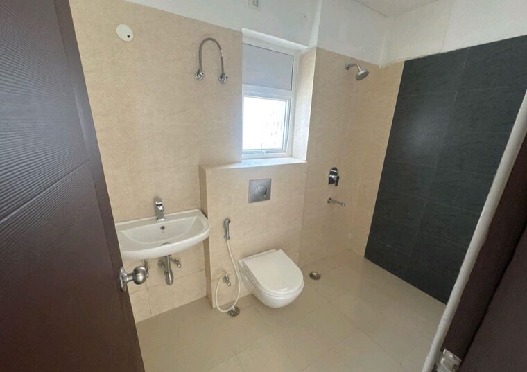 Bathroom, spaze-privy-at4 3 Bedroom 1918 Sq.Ft. Apartment In Sector 84 Gurgaon 10512913
