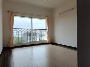 Room in 4 BHK Apartment at Sobha Windsor, Whitefield – for Rent