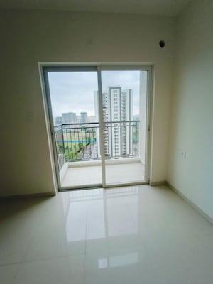 Room in 2 BHK Apartment at Godrej Nurture Pune, Mamurdi – for Rent