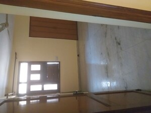 Room in 1 BHK Independent House at Sector 31 – for Rent