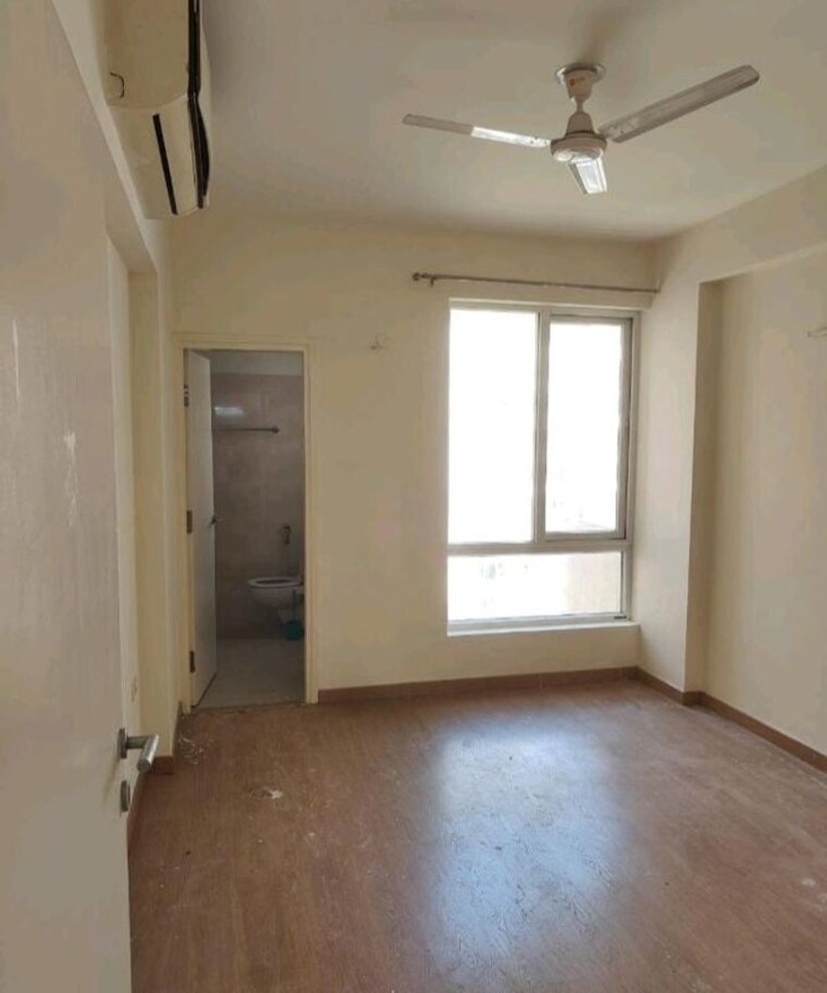 Room, emaar-gurgaon-greens 3 Bedroom 2025 Sq.Ft. Apartment In Sector 102 Gurgaon 10512958
