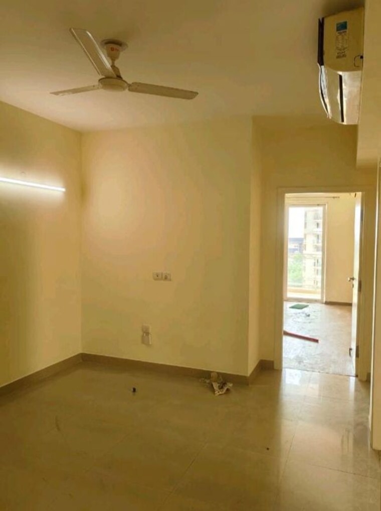 Room, emaar-gurgaon-greens 3 Bedroom 2025 Sq.Ft. Apartment In Sector 102 Gurgaon 10512958