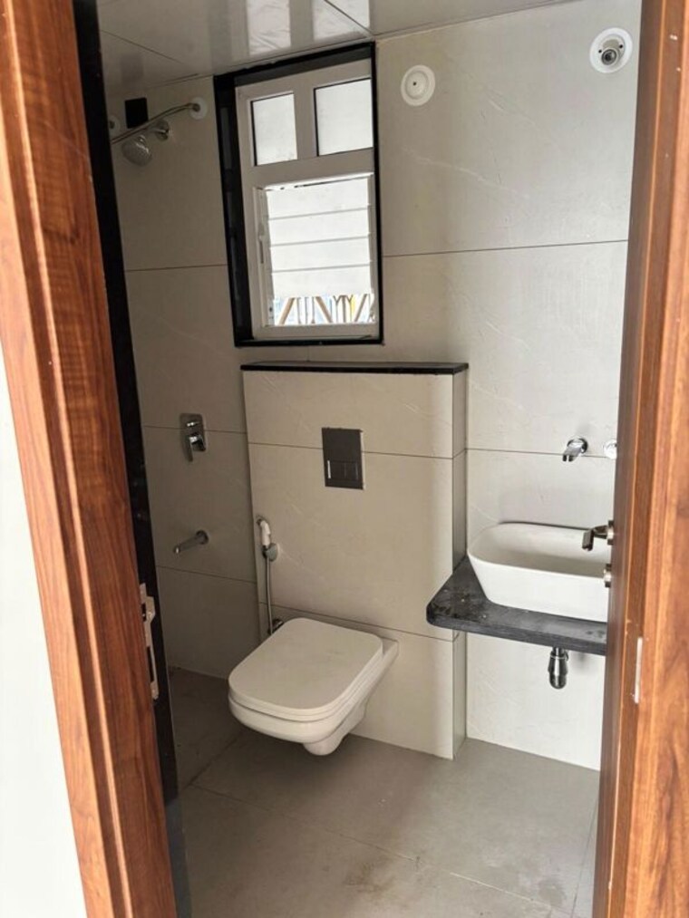 Bathroom, pristine-allure 3 Bedroom 1450 Sq.Ft. Apartment In Kharadi Pune 10512967