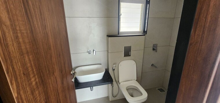 Bathroom, pristine-allure 3 Bedroom 1450 Sq.Ft. Apartment In Kharadi Pune 10512967