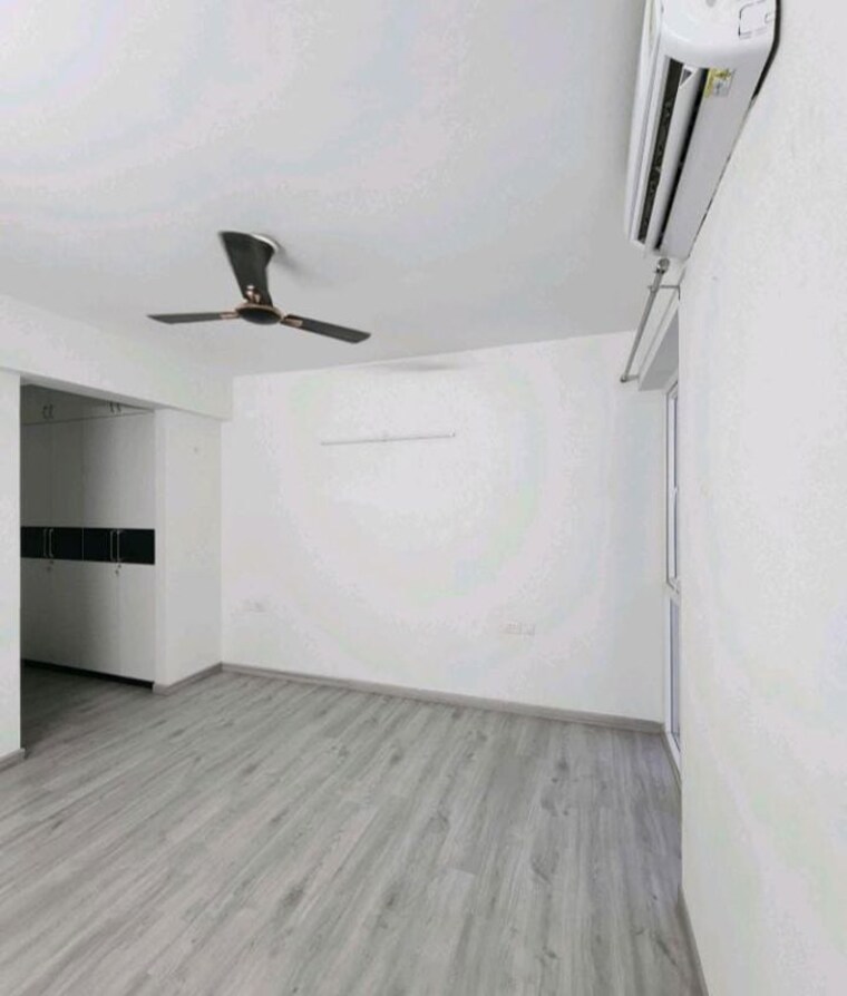 Bathroom, hero-homes-gurgaon 3 Bedroom 1689 Sq.Ft. Apartment In Sector 104 Gurgaon 10512971