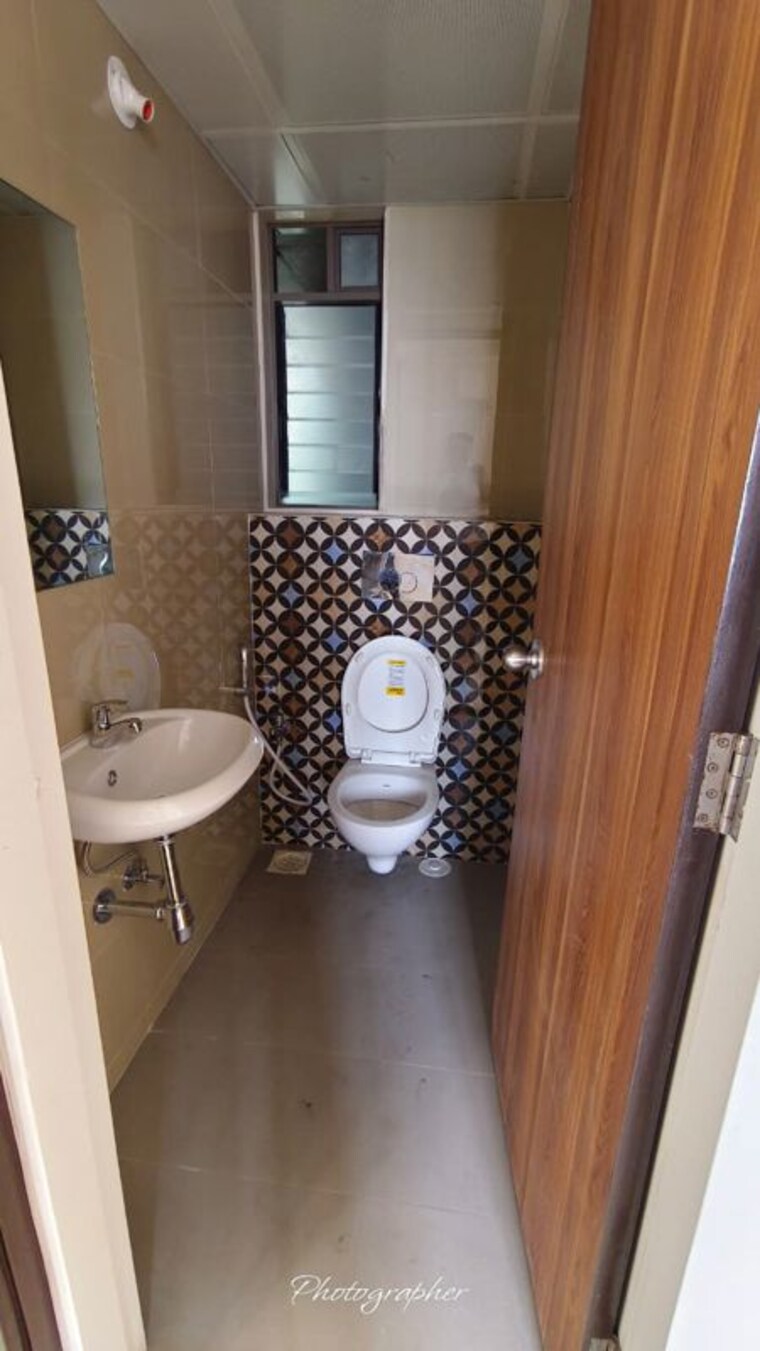 Bathroom, dosti-greater-thane 1 Bedroom 322 Sq.Ft. Apartment In Kalher Thane 10512979
