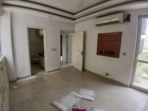 Building Lobby in 2 BHK Apartment at BPTP Mansions, Sector 66 – for Rent