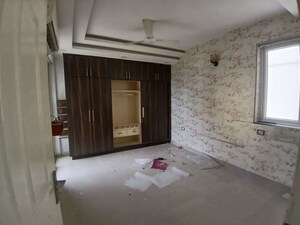 Room in 2 BHK Apartment at BPTP Mansions, Sector 66 – for Rent