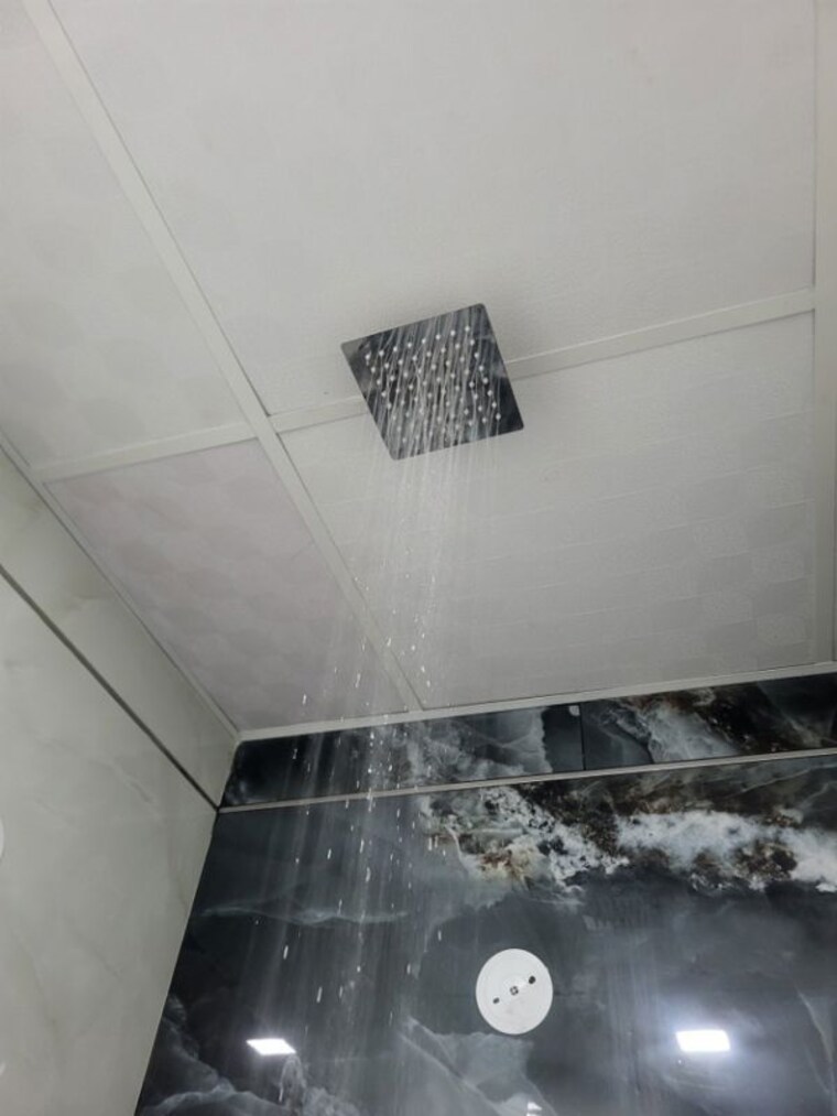 Bathroom, sushant-residency-f-block 1 Bedroom 500 Sq.Ft. Builder Floor In Sushant Lok Iii Gurgaon 10513053