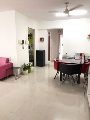 2 BHK Apartment For Sale in Prabhadevi