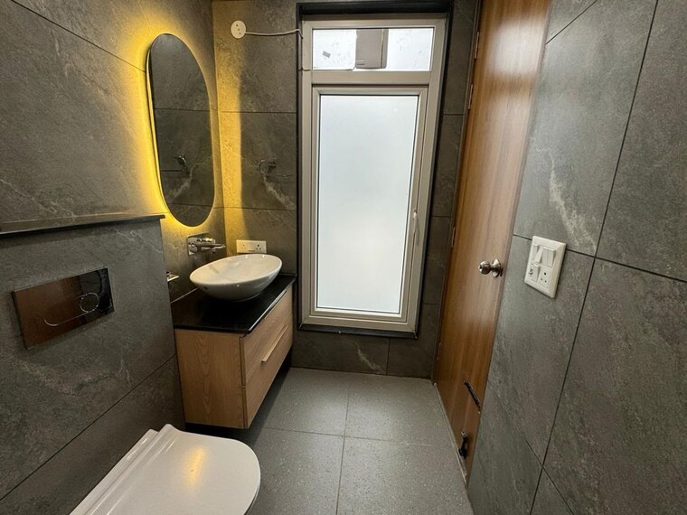Bathroom, dwarka 4 Bedroom 3000 Sq.Ft. Builder Floor In Dwarka Delhi 10513048