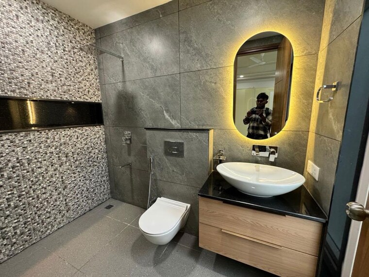 Bathroom, dwarka 4 Bedroom 3000 Sq.Ft. Builder Floor In Dwarka Delhi 10513048