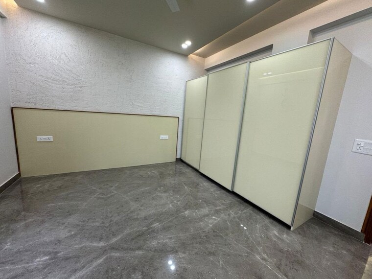 Room, dwarka 4 Bedroom 3000 Sq.Ft. Builder Floor In Dwarka Delhi 10513048