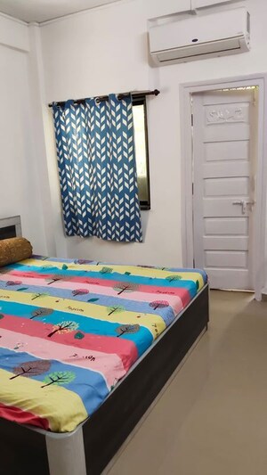 Bedroom in 2 BHK Apartment at Prabhat CHS, Andheri West – for Rent