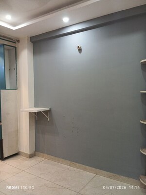 Room in 2 BHK Builder Floor at Sector 42 – for Rent