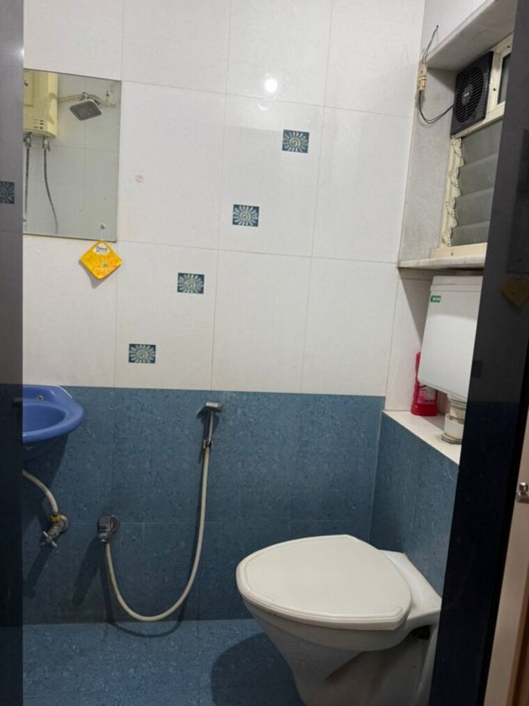 Bathroom, kanika-chs 2 Bedroom 625 Sq.Ft. Apartment In Andheri East Mumbai 10513112