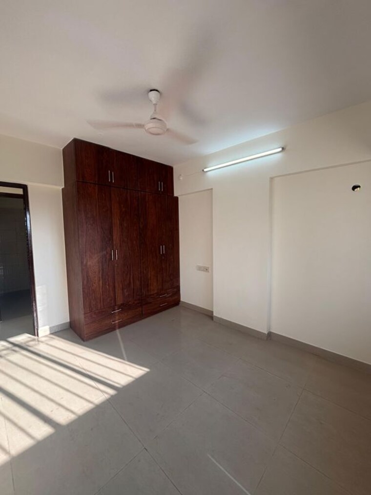 Room, shakti-sadan-apartment 3 Bedroom 1000 Sq.Ft. Apartment In Bandra East Mumbai 10513129