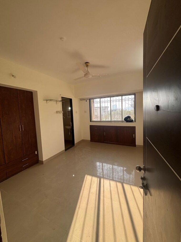 undefined, shakti-sadan-apartment 3 Bedroom 1000 Sq.Ft. Apartment In Bandra East Mumbai 10513129