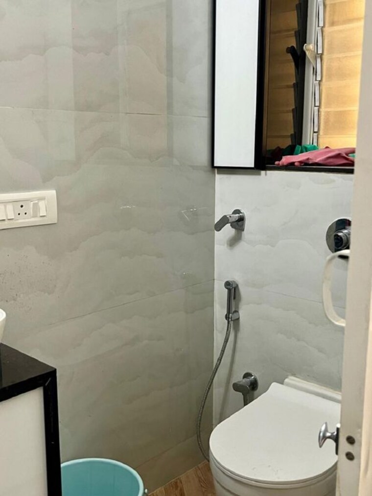 Bathroom, bandra west 2 Bedroom 700 Sq.Ft. Apartment In Bandra West Mumbai 10513126