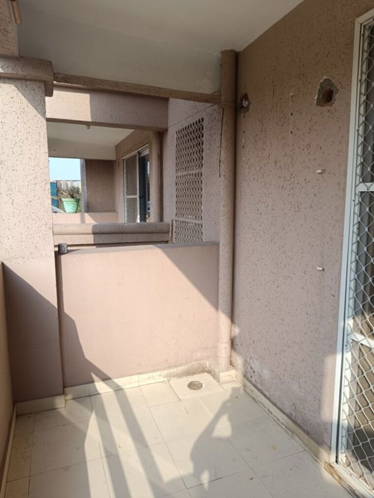 Bathroom, ramprastha-city-the-edge-towers 3 Bedroom 1770 Sq.Ft. Apartment In Sector 37d Gurgaon 10513119