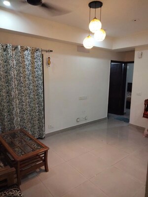 Room in 2 BHK Apartment at Panchsheel Greens II, Sector 16 Greater Noida – for Rent