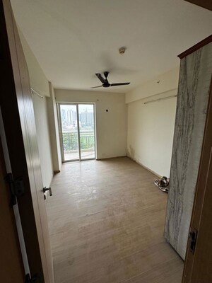 Room in 4 BHK Apartment at Ramprastha Awho, Sector 95 – for Rent