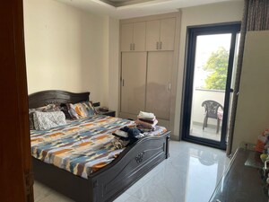 Bedroom in 3 BHK Builder Floor at Sector 63 – for Rent