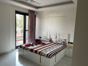Bedroom in 3 BHK Builder Floor at Sector 63 – for Rent