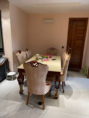 Team Area in 3 BHK Builder Floor at Sector 63 – for Rent