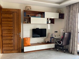 Living Room in 3 BHK Builder Floor at Sector 63 – for Rent