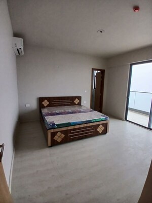 Bedroom in 3 BHK Apartment at Omaxe The Nile, Sector 49 – for Rent