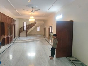 Room in 6 BHK Independent House at Hill View Banjara Hills, Banjara Hills – for Rent