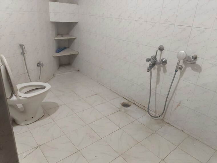 Bathroom, hill-view-banjara-hills 6 Bedroom 6000 Sq.Ft. Independent House In Banjara Hills Hyderabad 10513221