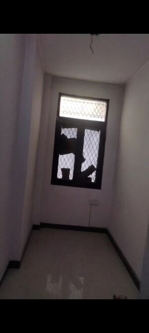 Room in 3 BHK Builder Floor at Palam Vihar Residents Association, Palam Vihar – for Sale