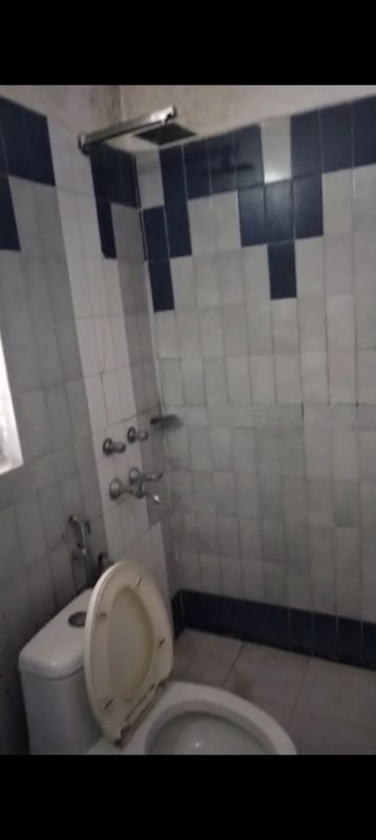 Bathroom, palam-vihar-residents-association 3 Bedroom 1580 Sq.Ft. Builder Floor In Palam Vihar Gurgaon 10513209