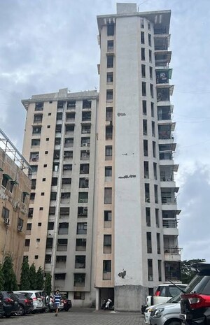  Apartment For Sale in Vesu